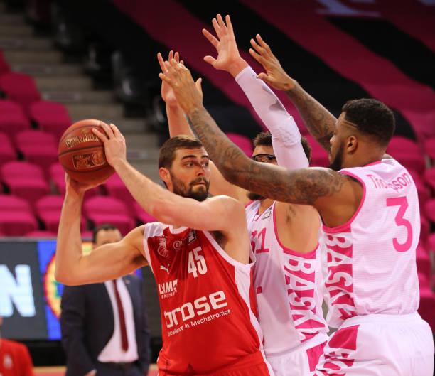 者在社交媒 者在社交媒