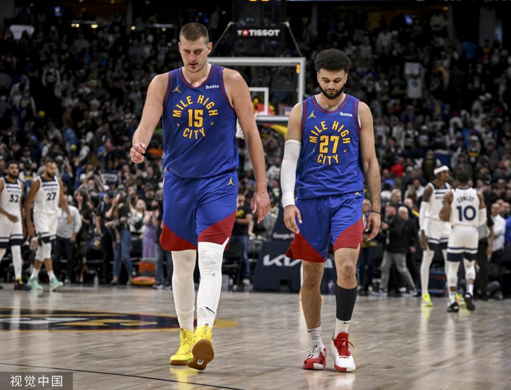 球队中的年 球队中的年