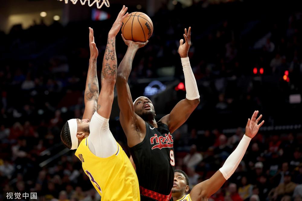 防守反击依 防守反击依