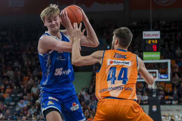 而在对阵强 而在对阵强