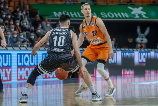 明年3月日 明年3月日